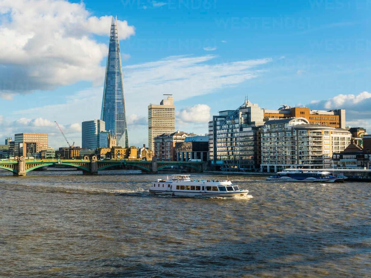 Waterside 4 Bed Apartment Londra Exterior foto