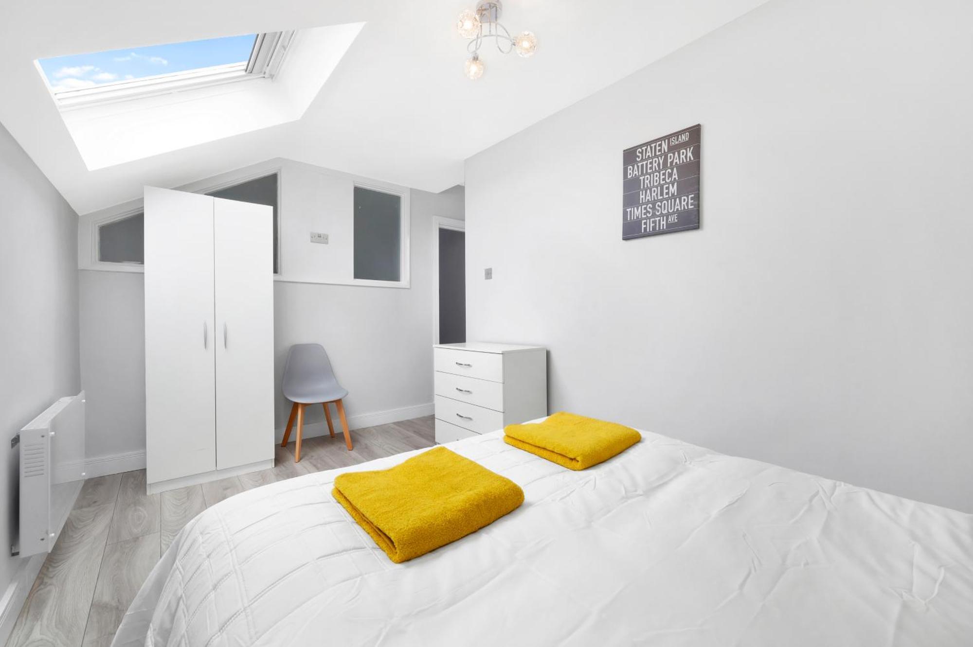 Waterside 4 Bed Apartment Londra Exterior foto