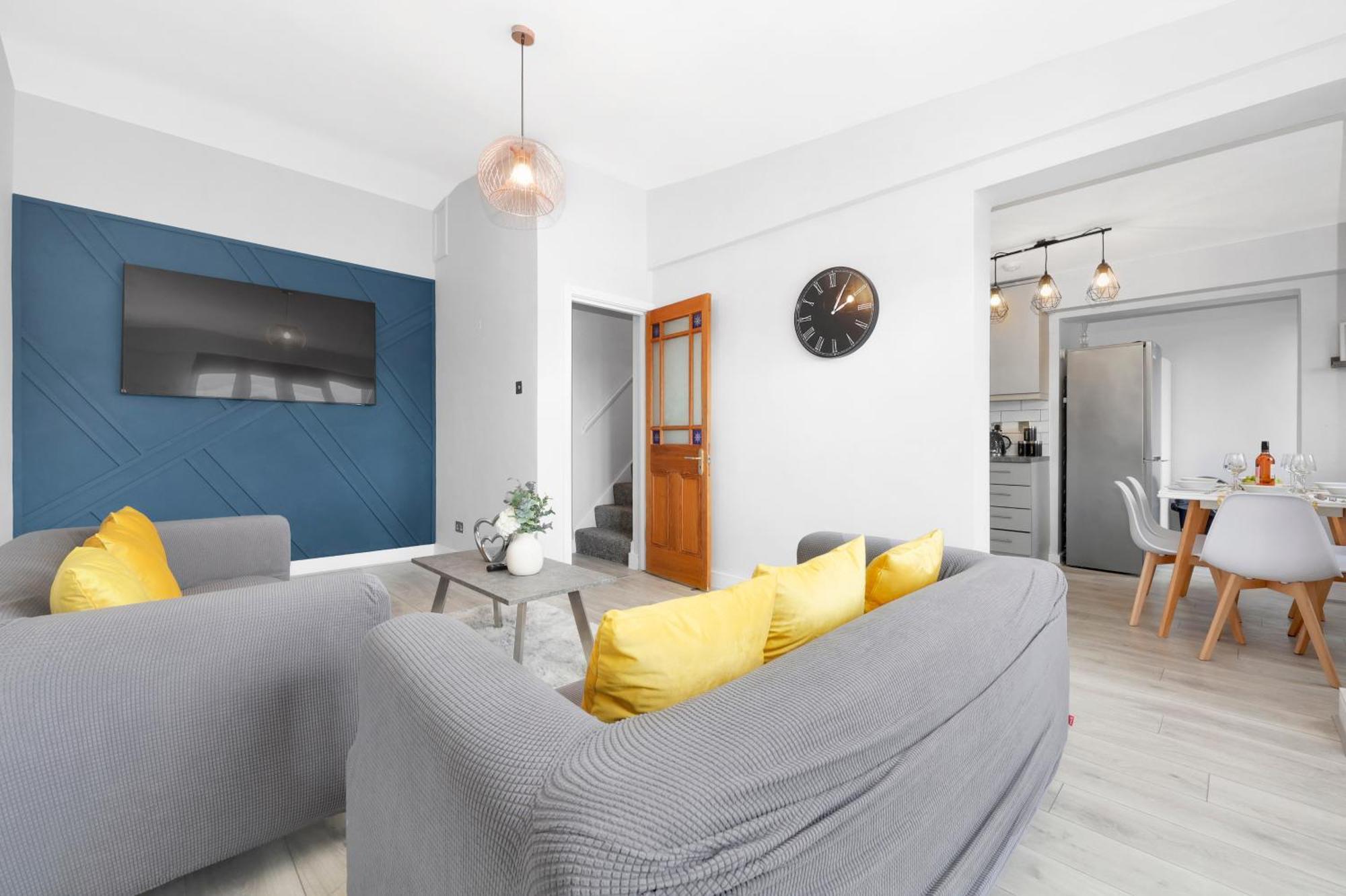 Waterside 4 Bed Apartment Londra Exterior foto