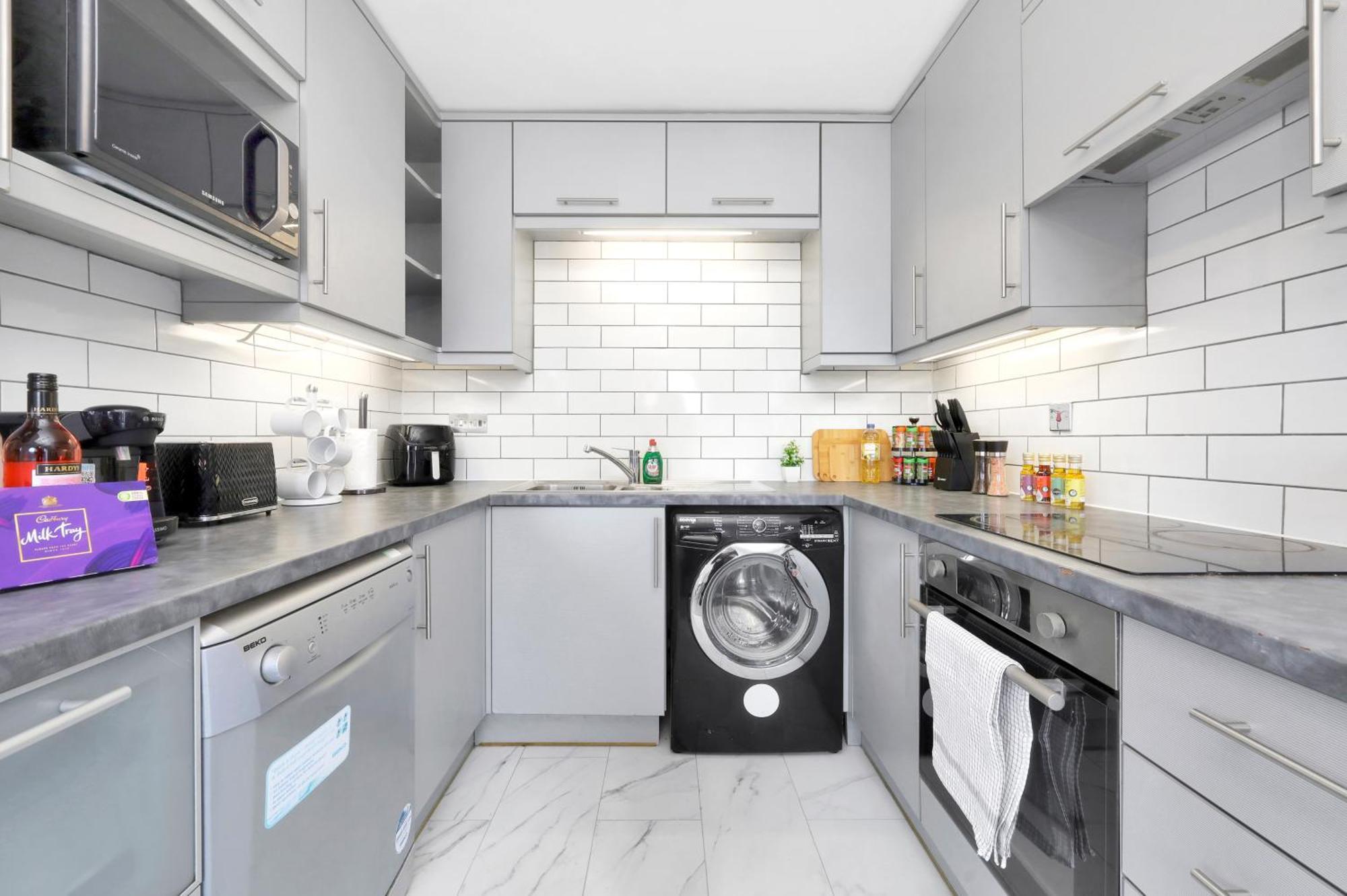 Waterside 4 Bed Apartment Londra Exterior foto