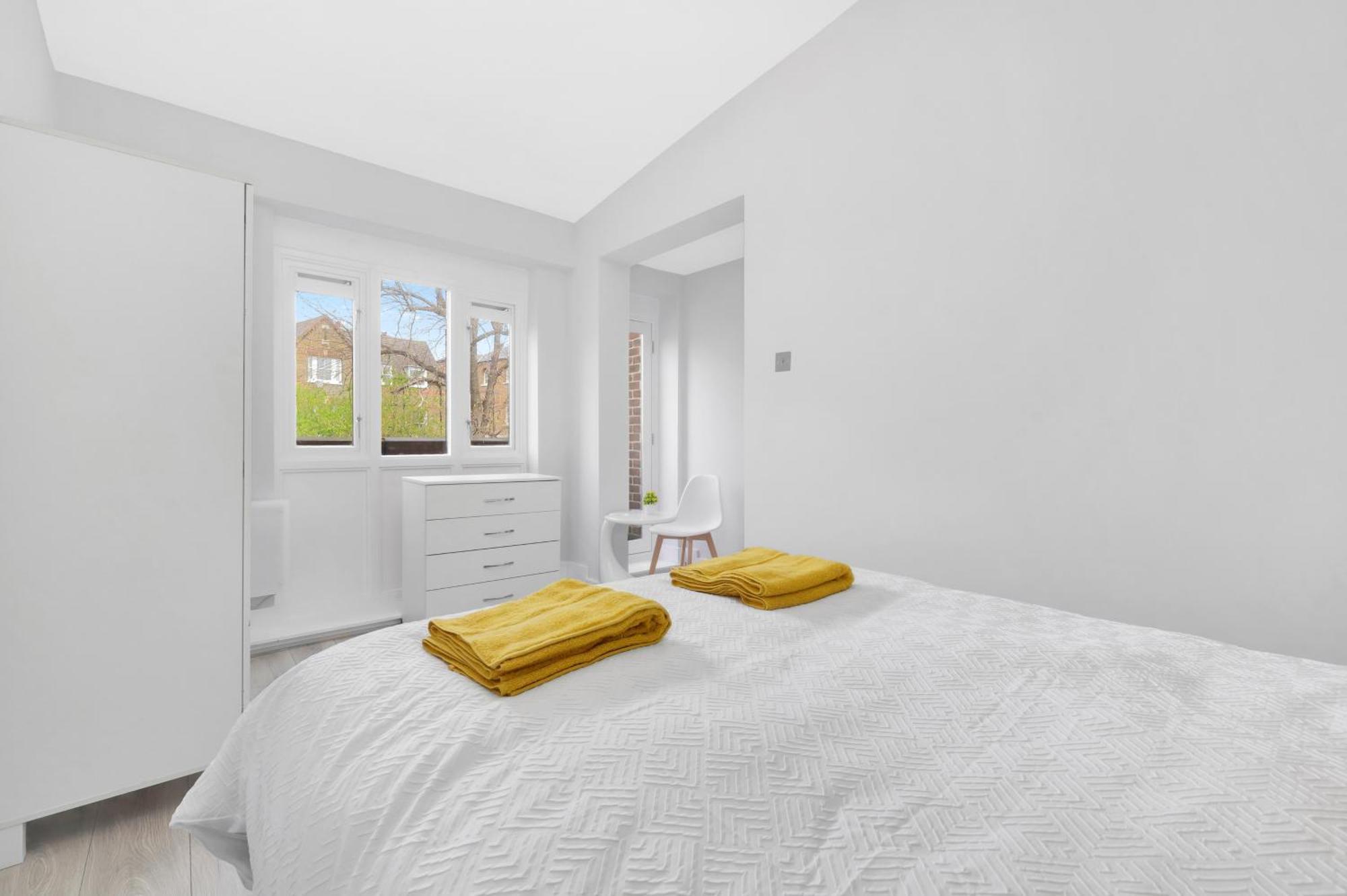 Waterside 4 Bed Apartment Londra Exterior foto