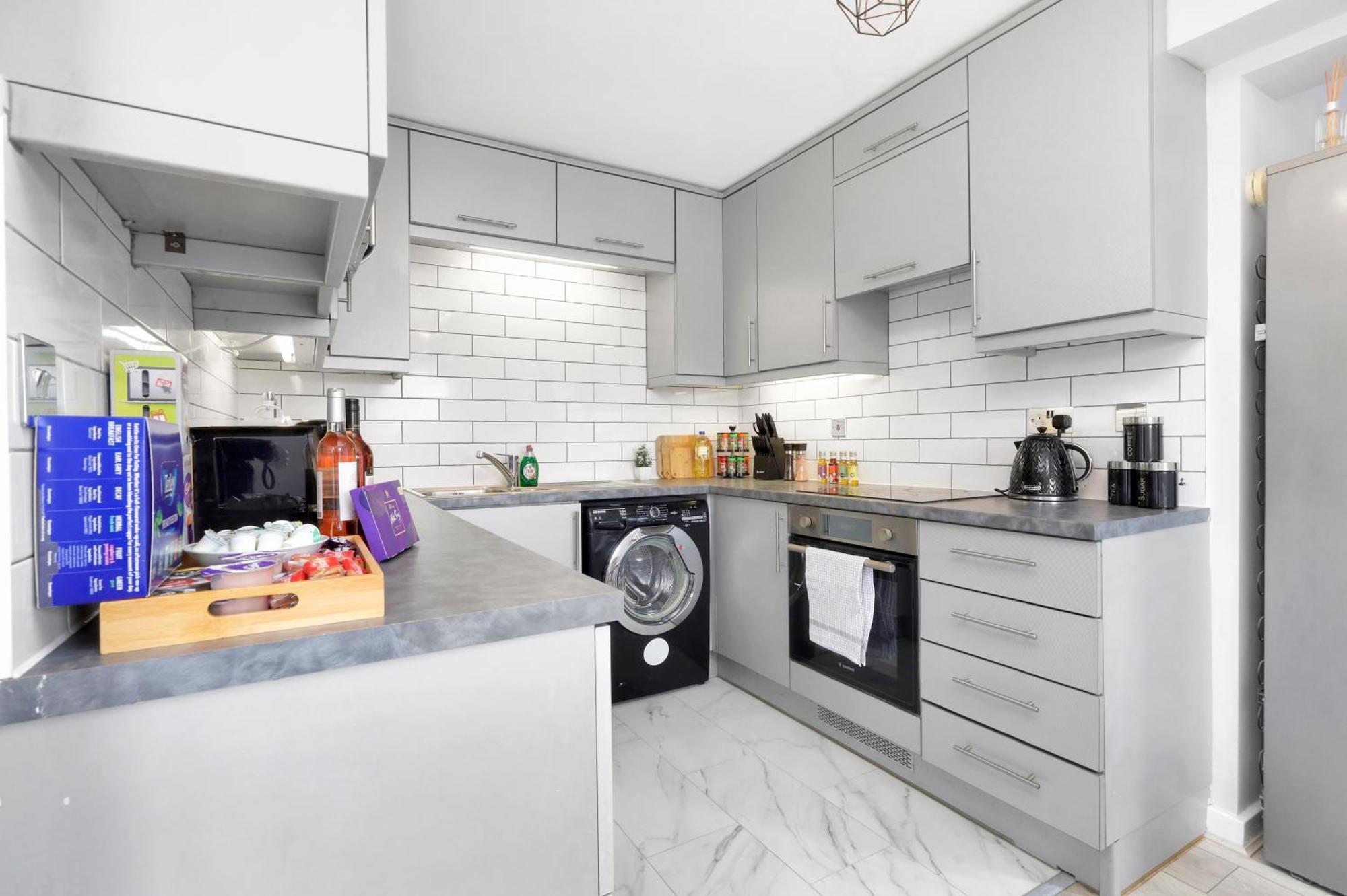 Waterside 4 Bed Apartment Londra Exterior foto